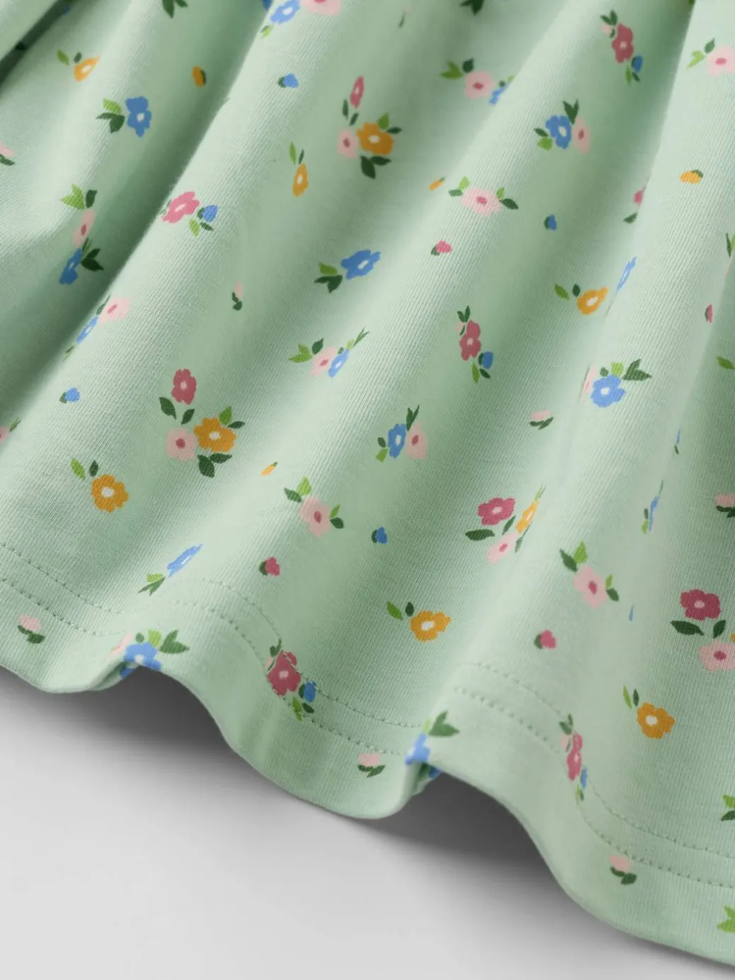 Langermet kjole blomstrete