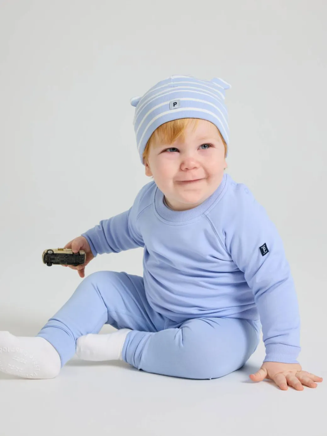 Lue med ører stripet